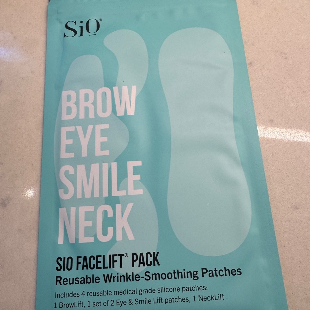 SiO Facelift Pack - Reusable Wrinkle-Smoothing Patches in Blue